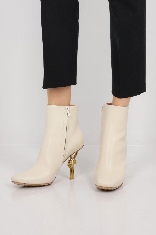 BOTTEGA VENETA Knot smooth leather ankle boots - White