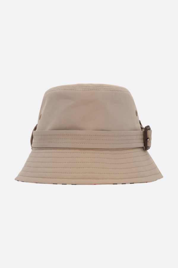 BURBERRY strap-detailed gabardine bucket hat - Neutral - 8057391129389A7725  